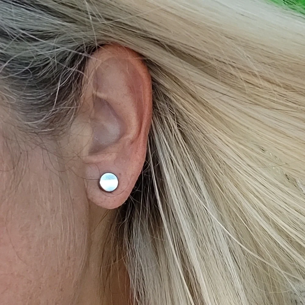 MAGNETIC GAUGE ILLUSION EARRINGS, nonpierced